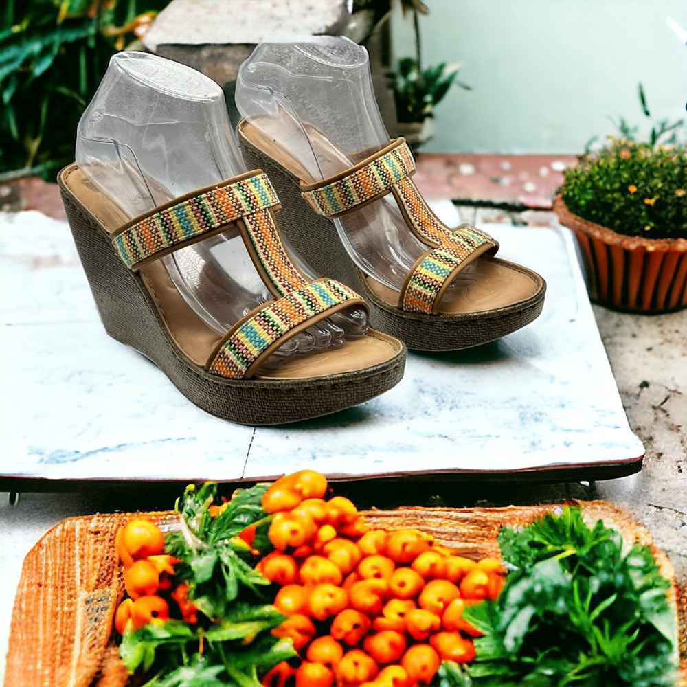 Born Fabric/Leather Striped 4” Wedge Sandal, Size 9, lightly Worn